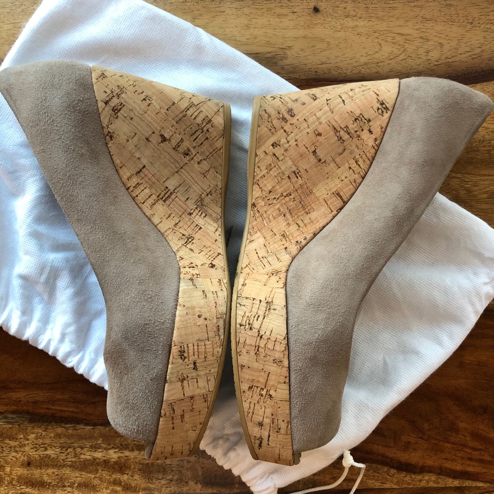 Stuart Weitzman Taupe Corkswoon Wedge - Size 7.5 - image 5